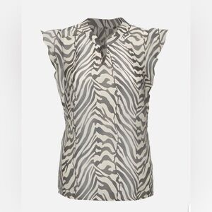 CAbi Savannah top. EUC. No blemishes. Large. 22” bust